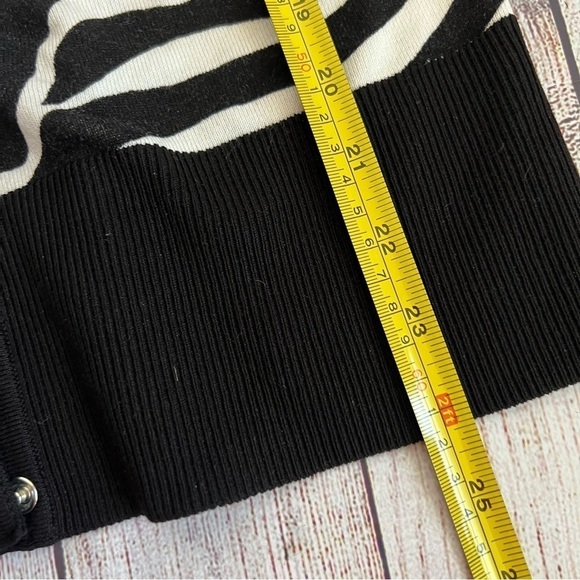 WHBM Zebra Print 3/4 Sleeve Cardigan Medium - Picture 6 of 7